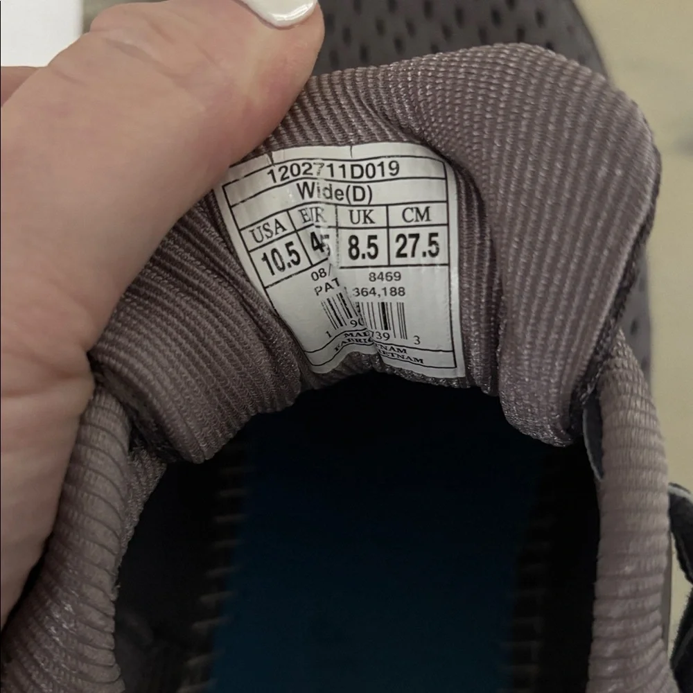 VGUC Brooks Ariel 18 Women's Size 10.5 D Wide Comfort Running Shoes Gray Mint